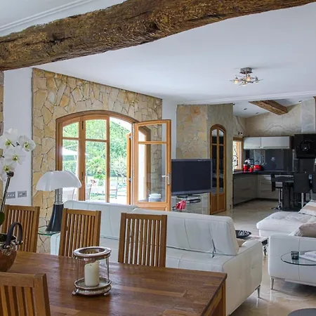 Jaccuzzi | Pool | Golf | Tennis | Boules Court Villa