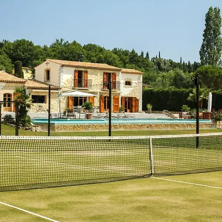 Jaccuzzi | Pool | Golf | Tennis | Boules Court Entrevennes