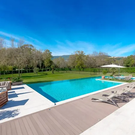 Jaccuzzi | Pool | Golf | Tennis | Boules Court *
