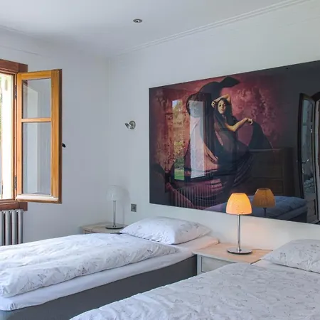 Jaccuzzi | Pool | Golf | Tennis | Boules Court Villa *